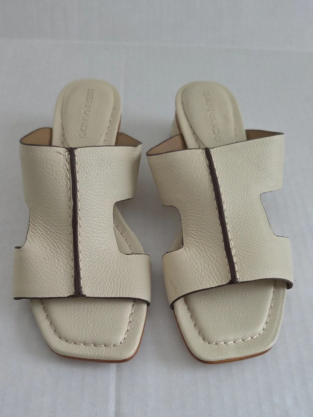 Bernardo Jewel Cream Leather Heeled Slide Sandal Women 7.5